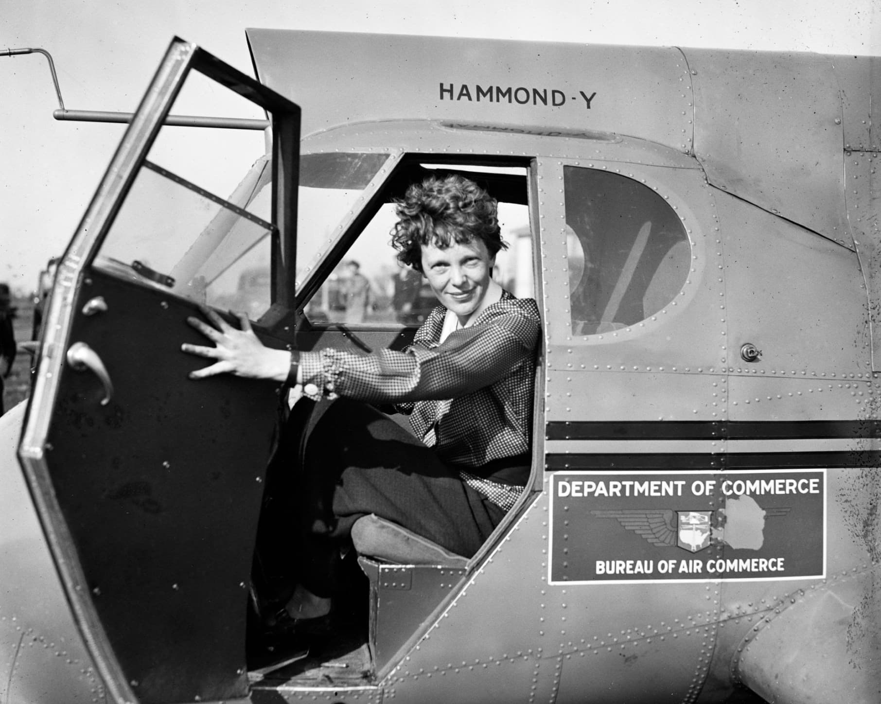 amelia earhart - HammondY Department Of Commerce Bureau Of Air Commerce